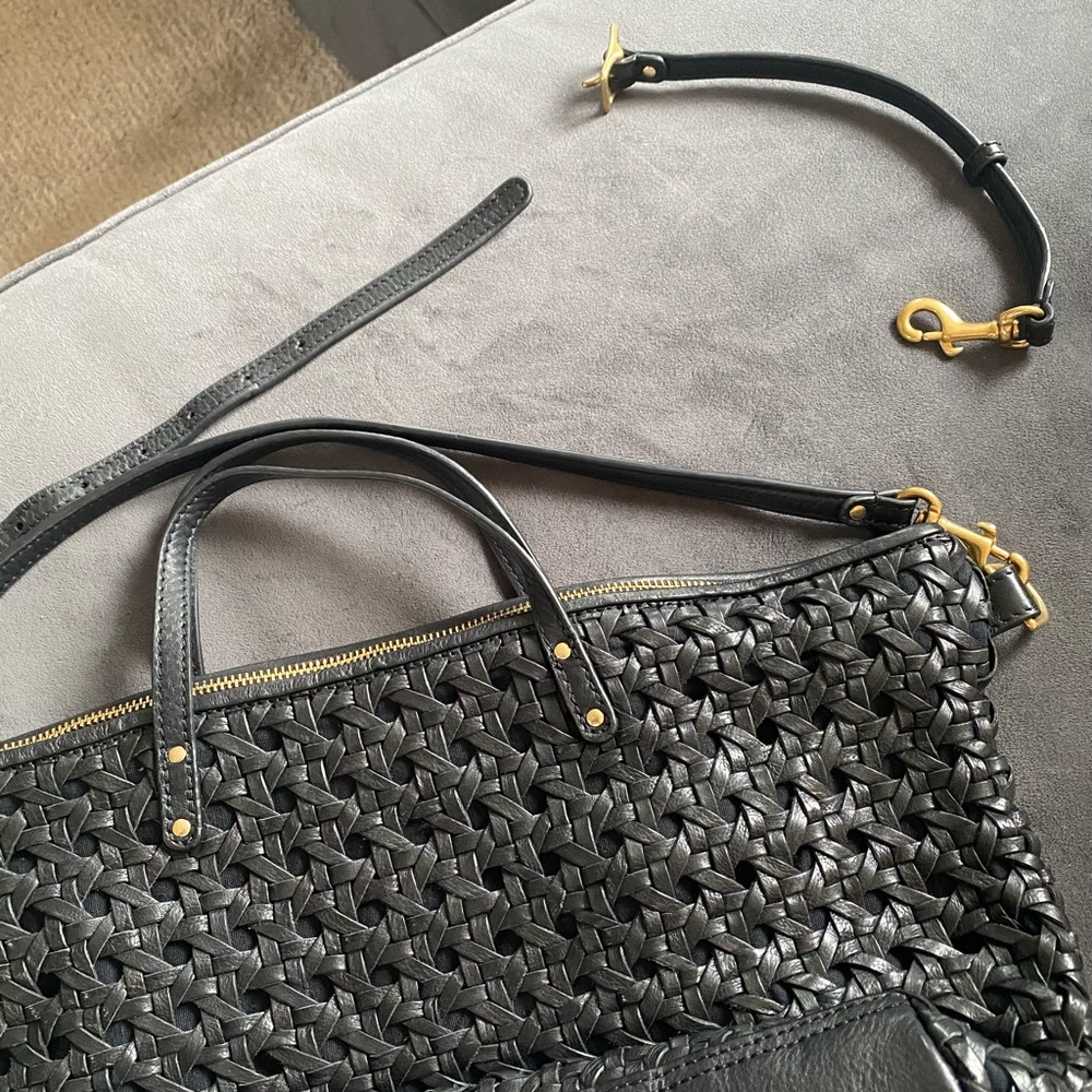 Kempton & Co Basket Weave Leather Crossbody - Picture 3 of 9